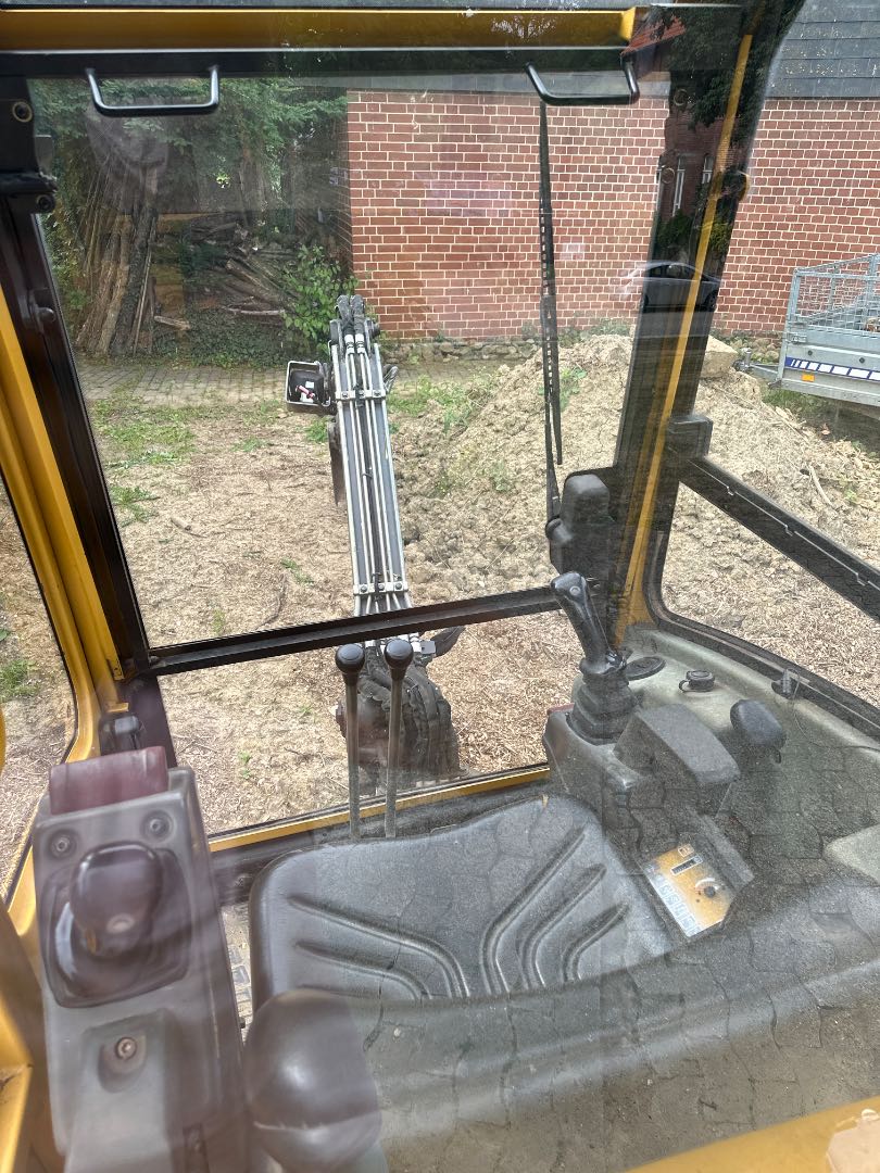 Minibagger 1,8t – Foto 2 von 3